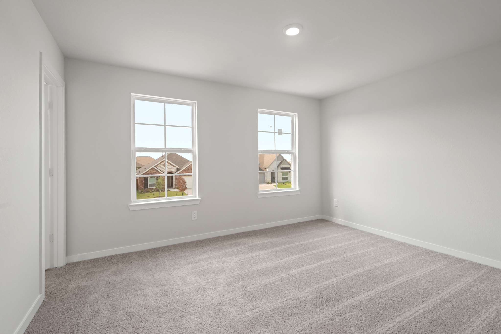 A room with windows.